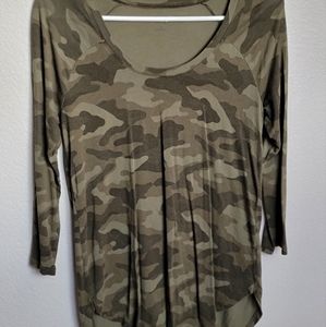 Camo 3/4 Sleeve Top